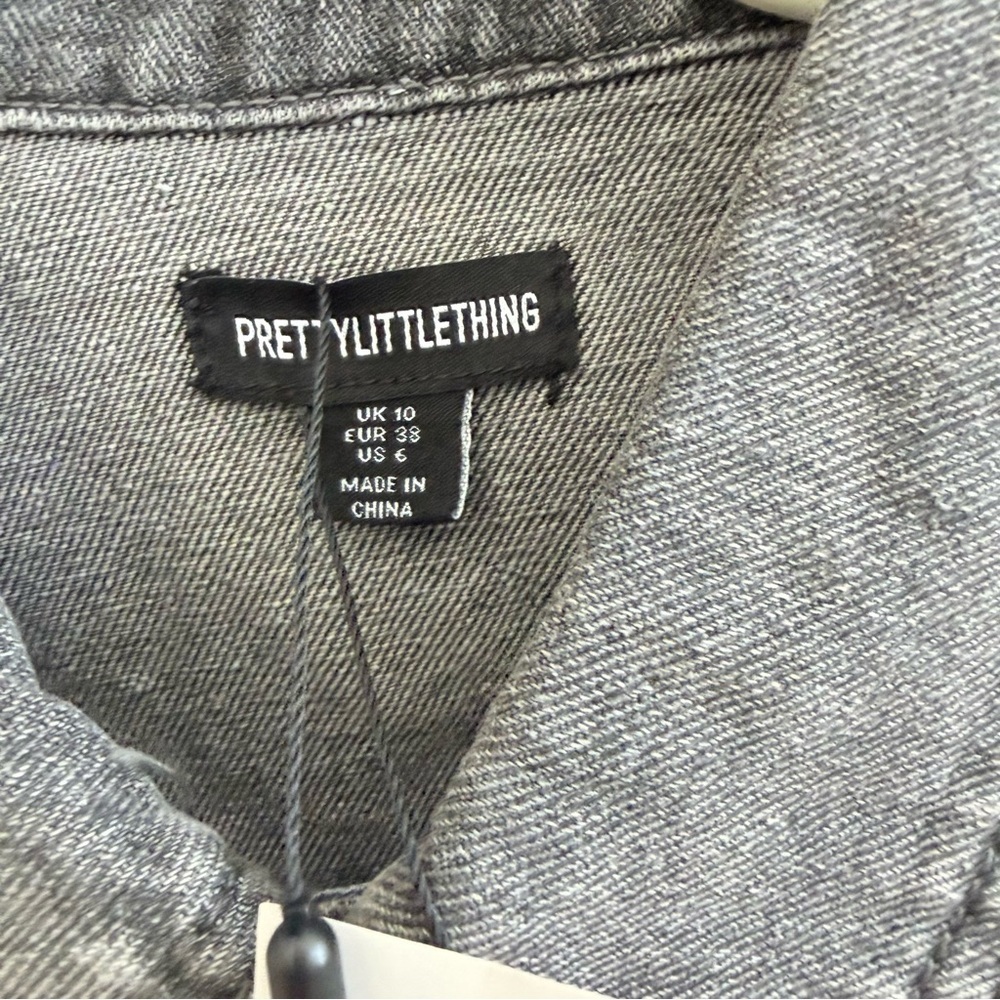 Pretty Little Things Washed Gray Double-Layered Cropped Denim Jacket, size 6 - Picture 4 of 5